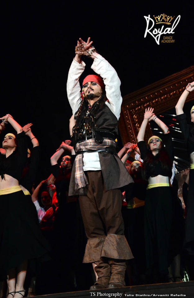 Alice Sails in Royaland #Jack_Sparrow