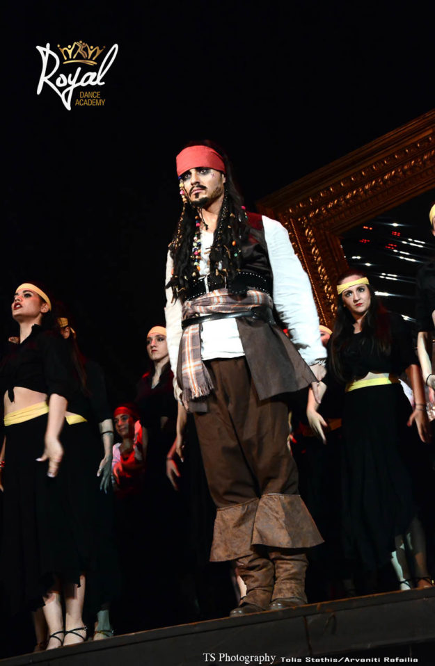 Alice Sails in Royaland #Jack_Sparrow