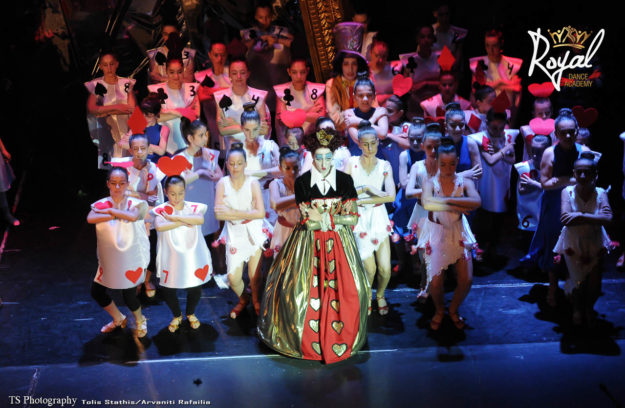 Alice Sails in Royaland #Red_Queen