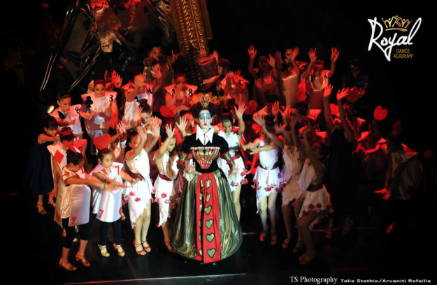 Alice Sails in Royaland #Red_Queen