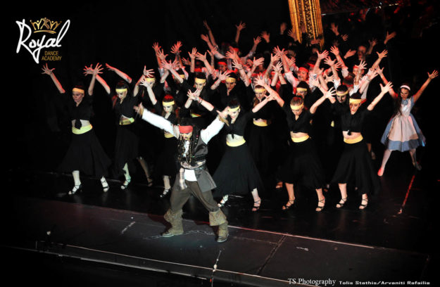 Alice Sails in Royaland #pirates