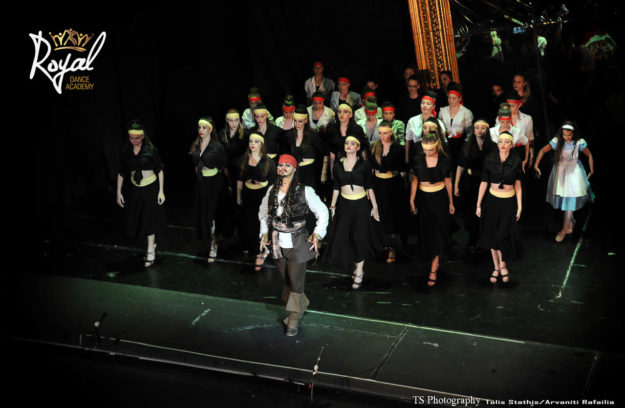 Alice Sails in Royaland #pirates