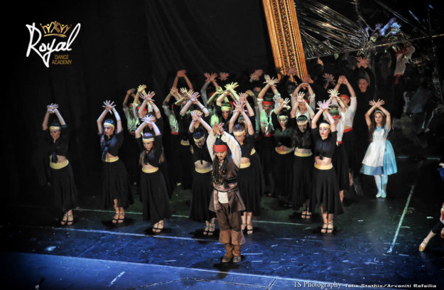 Alice Sails in Royaland #pirates