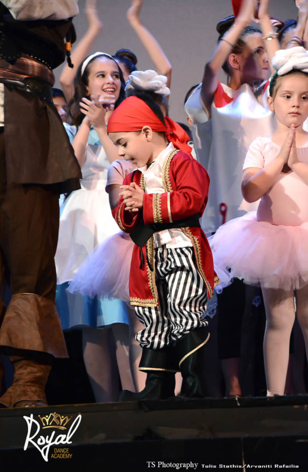 Alice Sails in Royaland #Little_Pirate