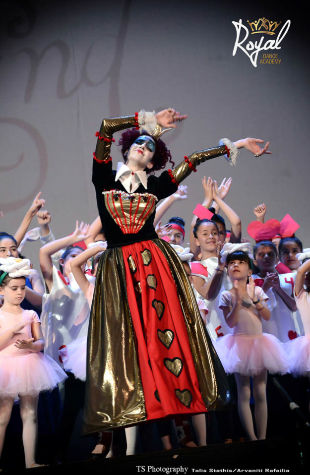 Alice Sails in Royaland #Red_Queen