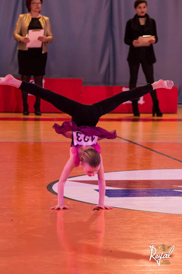 Contemporary #Ariadni