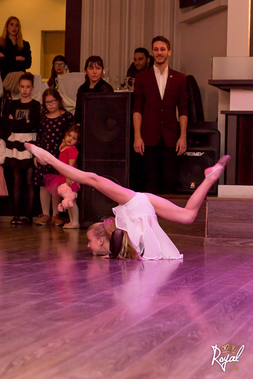 Christmas Party #contemporary #solo