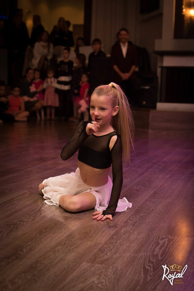 Christmas Party #contemporary #solo