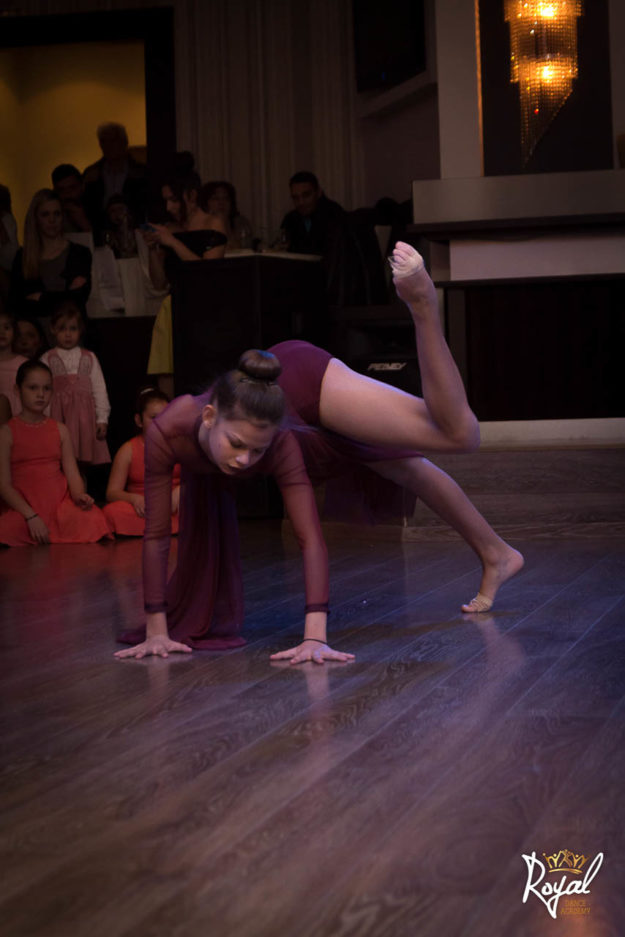 Christmas Party #contemporary #solo