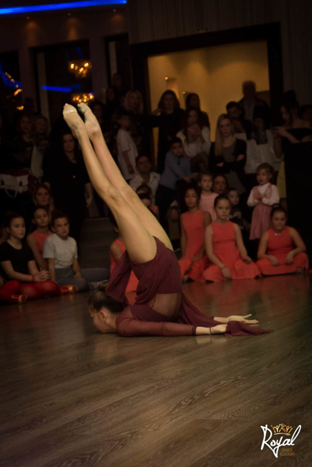 Christmas Party #contemporary #solo