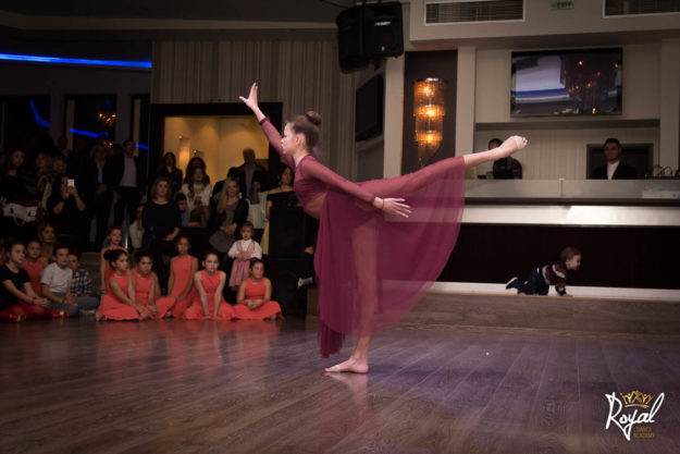 Christmas Party #contemporary #solo