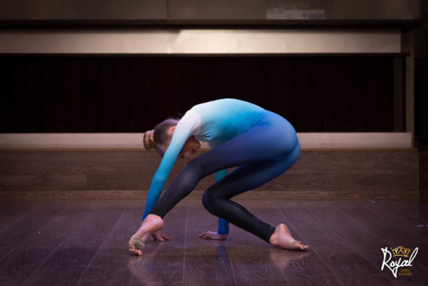 Christmas Party #contemporary #solo