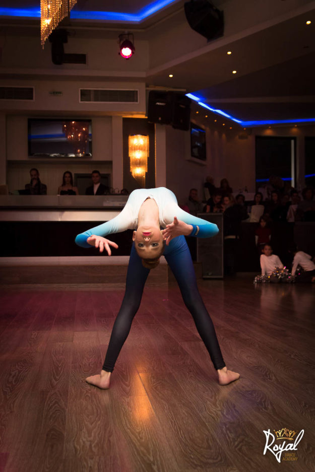 Christmas Party #contemporary #solo