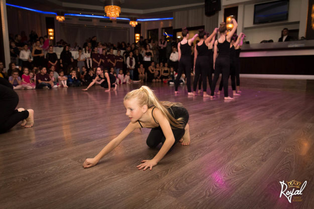 Christmas Party #contemporary #group