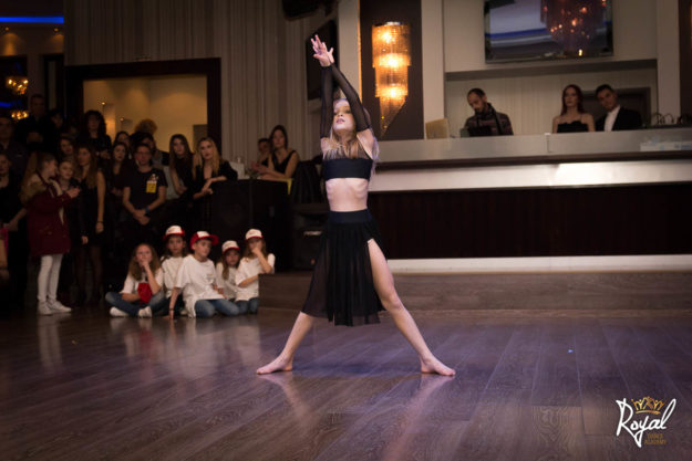 Christmas Party #contemporary #solo